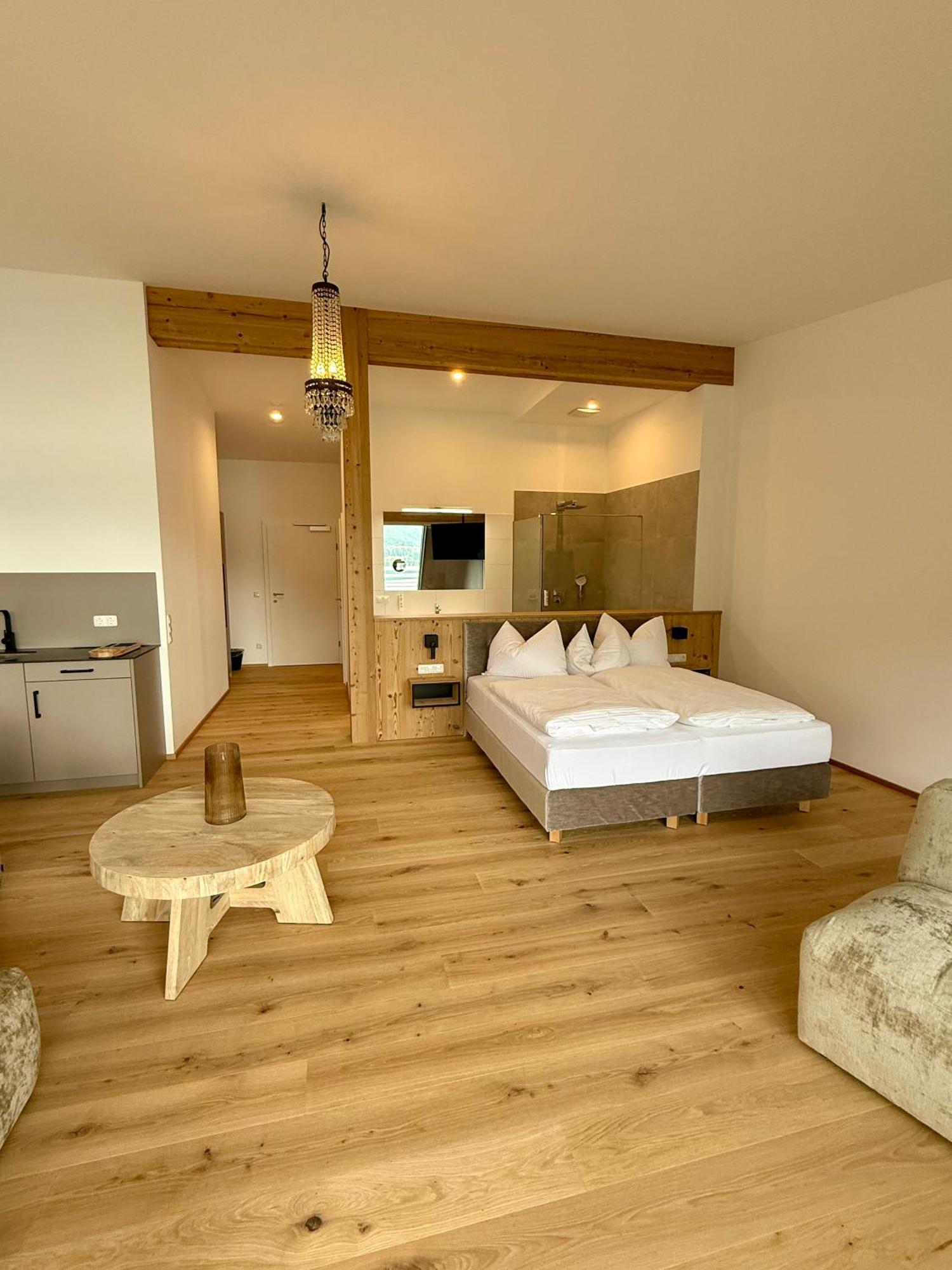 Seehotel Lilly Strobl Exterior photo